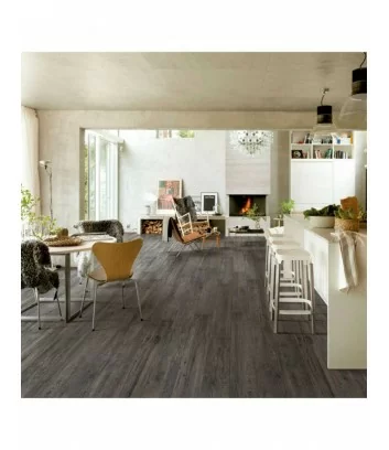 alpi bianco e grigio pavimento effetto legno in cucina