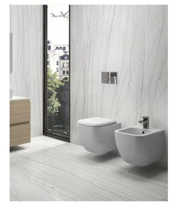 salle de bain avec bidet sospendu Metropolitan de Rak Cermics