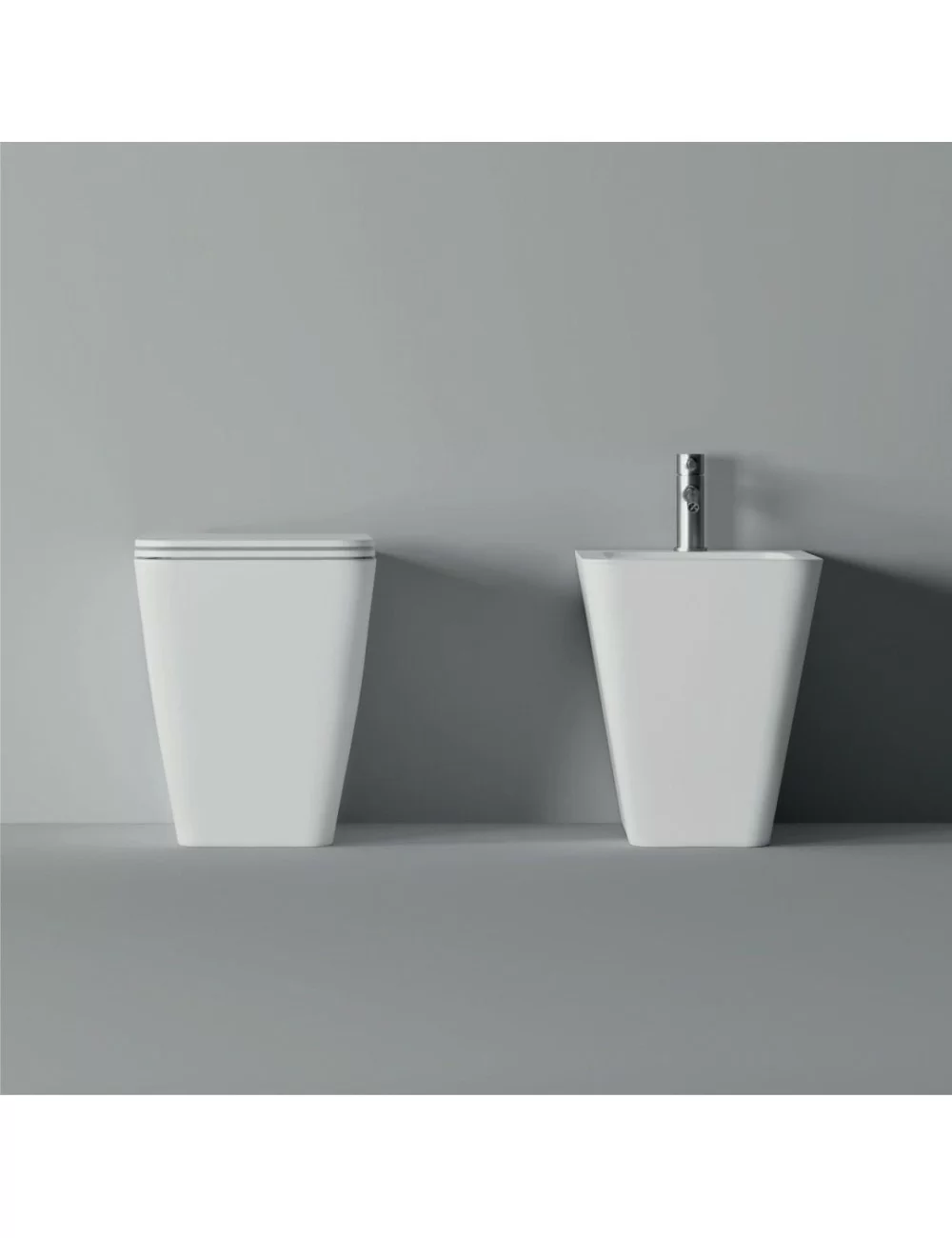 white squared floor-standing bathroom fittings Hide by Alice ceramica