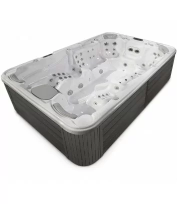 outdoor hot tub: Olympus by Hafro Geromin