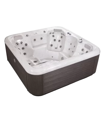 Saturn: square outdoor spa 230x230 by Hafro Geromin