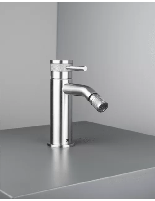 miscelatore design collezione rètro di Super Inox per bidet