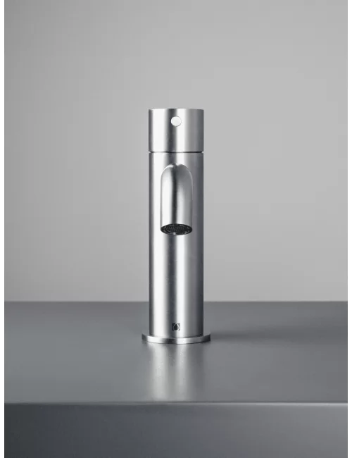 image frontal mitigeur monocommande de lavabo en acier inox serie Smith