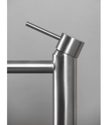 detail de profile monocommande de mitigeur de lavabo Marley en acier inox de Super Inox
