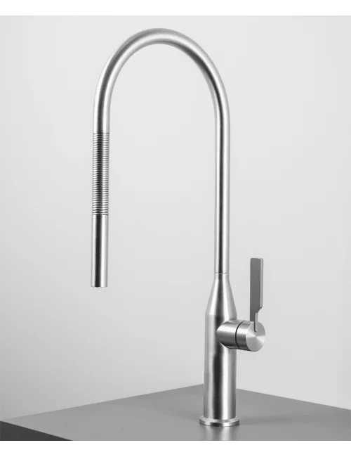 Miscelatore cucina in acciaio inox serie Papillon con canna tonda flessibile con molla