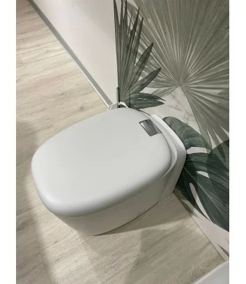 dettaglio wc serie Plural bianco opaco di Vitra vista dall'alto