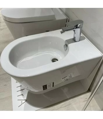 vue d'en haut de bidet sospendu serie Nest de Vitra Sanitari