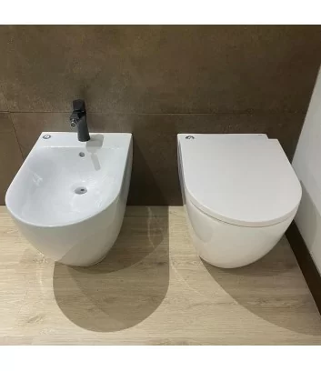 glossy white floor-standing couple of sanitary ware by Rak Des