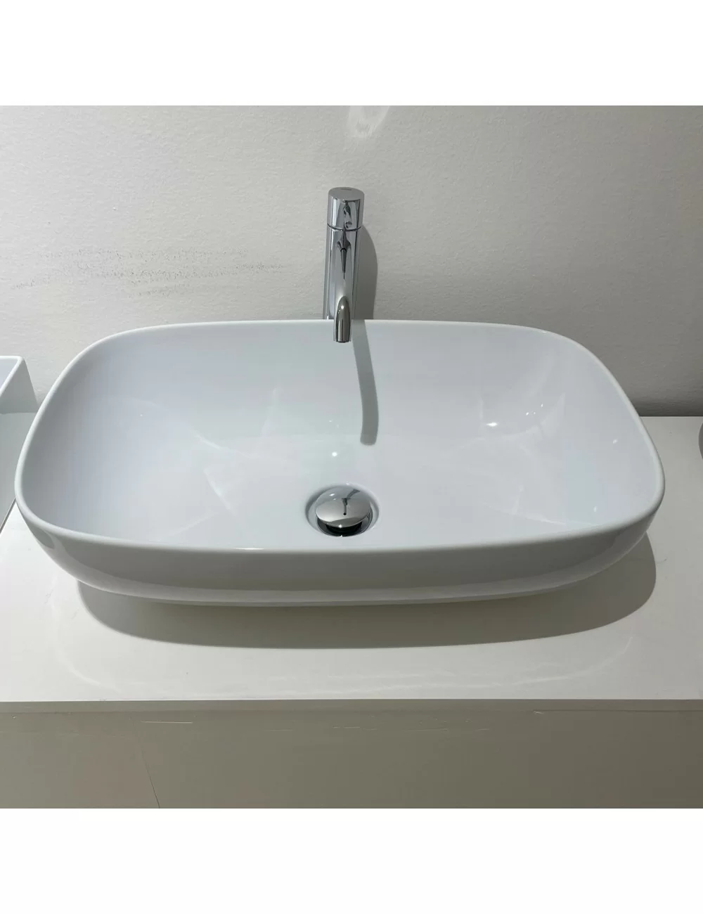 lavabo à poser série Form 60x37 par Alice ceramiche vue de profil