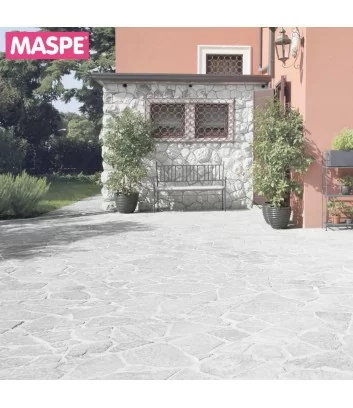 panoramic courtyard with Caravaggio natural stone pavement - Maspe