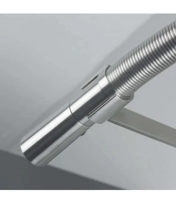 dettaglio doccetta miscelatore cucina serie Dylan in acciaio inox con canna tonda e molla cod. 0010223X