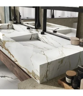 Plan de lavabo mobile réalisé avec de grandes dalles Eternal Gold A de Florim