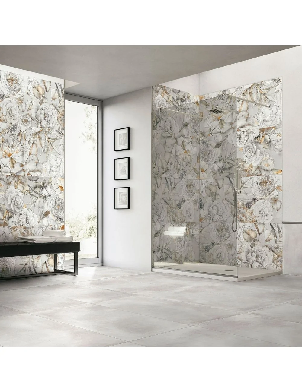 salle de bain avec décorations en carreaux Universal Mirabell