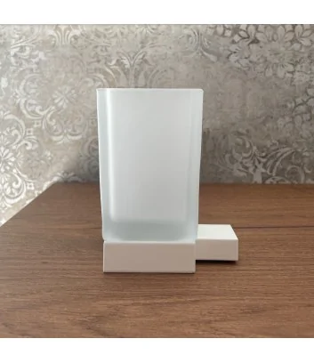 matt white glass holder and satin-finish glass, cubic line view lateral